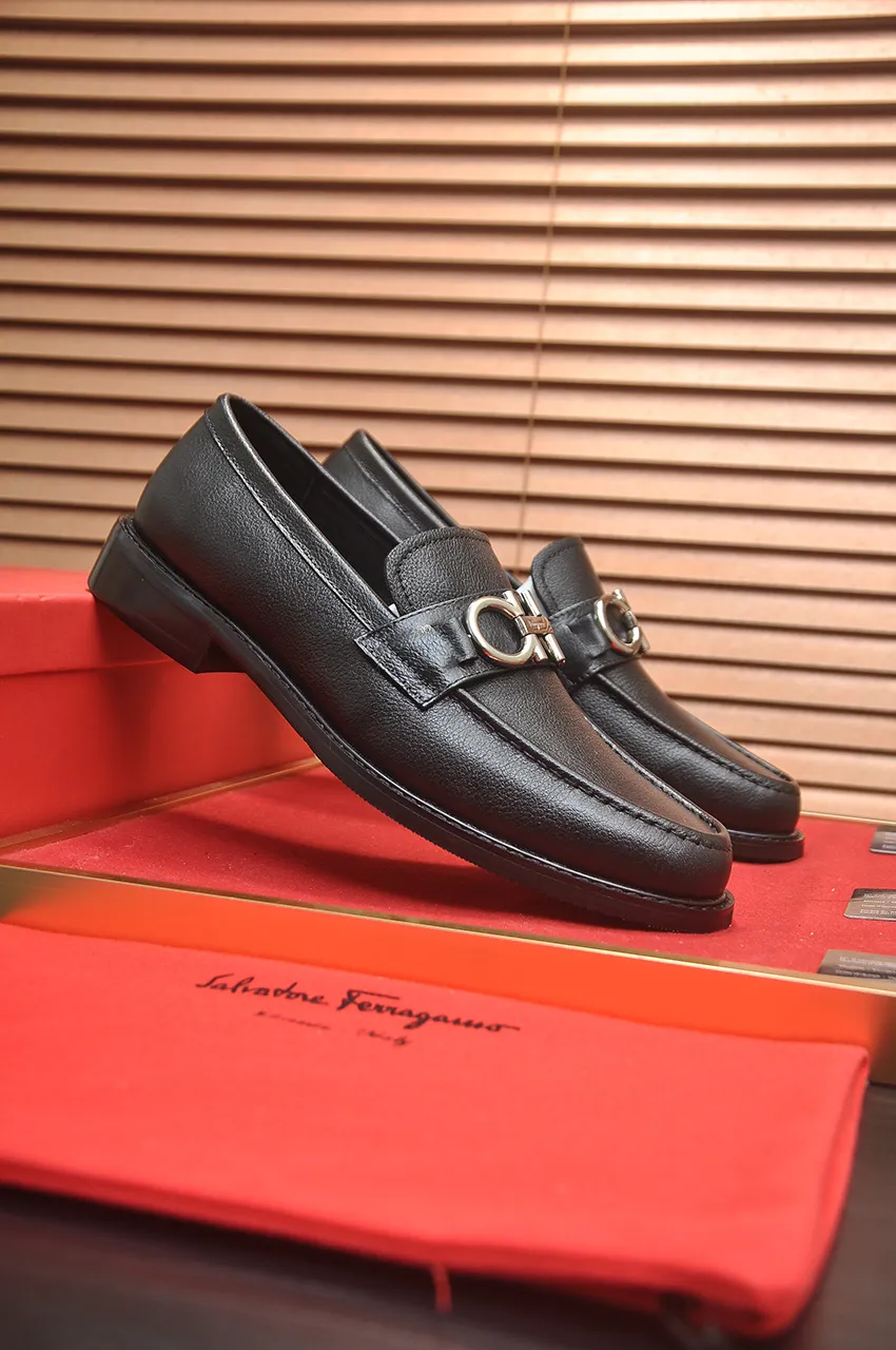 Men's shoes 💰460💶 [Ferragamo/Ferragamo] The latest model in the counter. Original imported open-sided high-quality cowhide hand-woven + imported 🐂 cowhide + original luxury metal buckle + original combined outsole. Comparison without pressure 38--45 (45 custom-made)